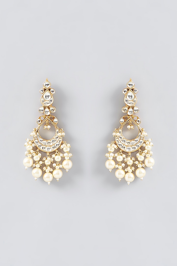 Gold Finish Kundan Polki & Pearl Necklace Set by VASTRAA Jewellery at Pernia's Pop Up Shop