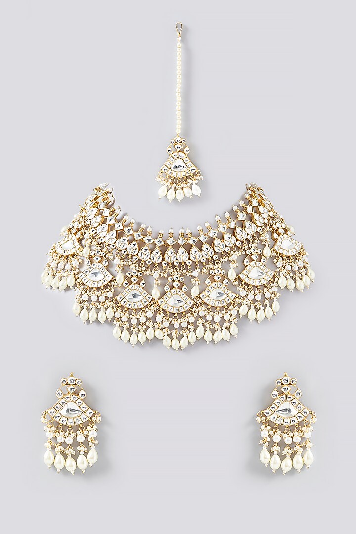 Gold Finish Kundan Polki & Pearl Necklace Set by VASTRAA Jewellery at Pernia's Pop Up Shop