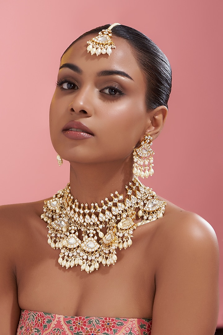 Gold Finish Kundan Polki & Pearl Necklace Set by VASTRAA Jewellery at Pernia's Pop Up Shop