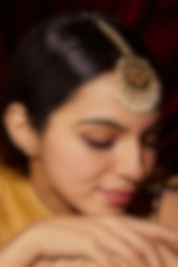 Gold Finish Kundan Polki & Green Beaded Maangtikka by VASTRAA Jewellery at Pernia's Pop Up Shop