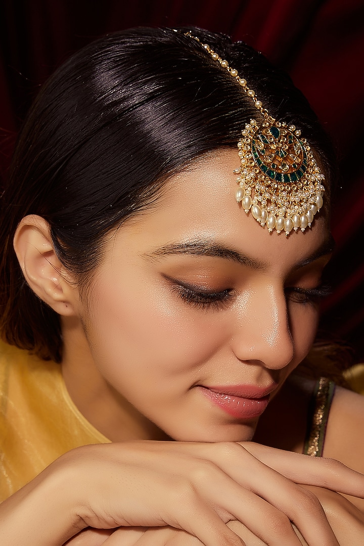 Gold Finish Kundan Polki & Green Beaded Maangtikka by VASTRAA Jewellery at Pernia's Pop Up Shop