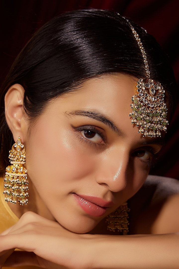 Gold Finish Kundan Polki Jhumka Earrings With Maang Tikka by VASTRAA Jewellery at Pernia's Pop Up Shop