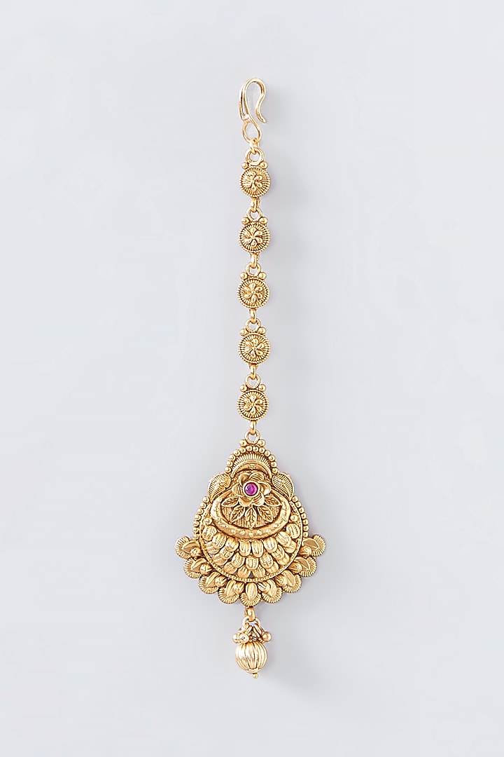 Gold Finish Temple Maang Tikka by VASTRAA Jewellery at Pernia's Pop Up Shop