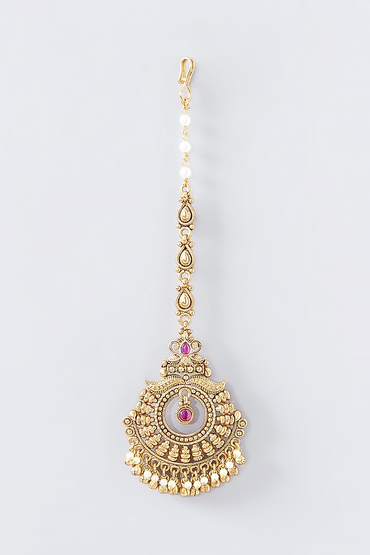 Gold Finish Pearl Temple Maangtikka by VASTRAA Jewellery at Pernia's Pop Up Shop