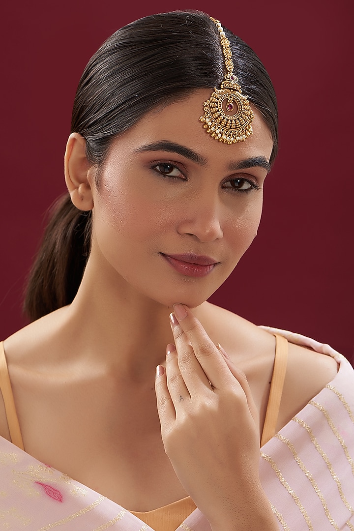 Gold Finish Pearl Temple Maangtikka by VASTRAA Jewellery at Pernia's Pop Up Shop