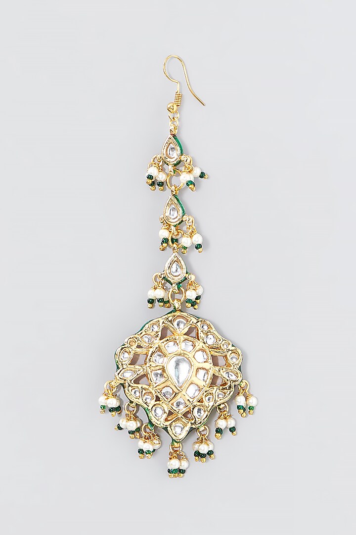 Gold Finish Kundan Polki & Pearl Maang Tikka by VASTRAA Jewellery at Pernia's Pop Up Shop
