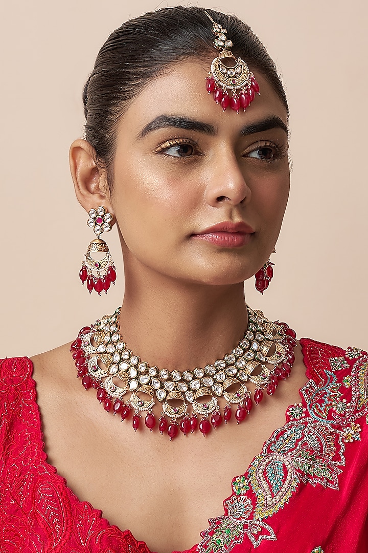 Gold Finish Kundan Polki & Red Stone Necklace Set by VASTRAA Jewellery at Pernia's Pop Up Shop