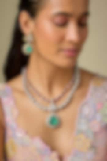 Gold Finish Kundan Polki & Emerald Stone Necklace Set by VASTRAA Jewellery at Pernia's Pop Up Shop