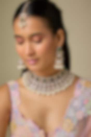 Gold Finish Kundan Polki & Emerald Stone Necklace Set by VASTRAA Jewellery at Pernia's Pop Up Shop