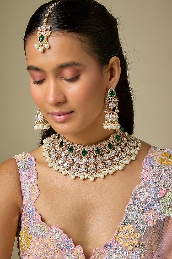 Gold Finish Kundan Polki & Emerald Stone Necklace Set by VASTRAA Jewellery at Pernia's Pop Up Shop