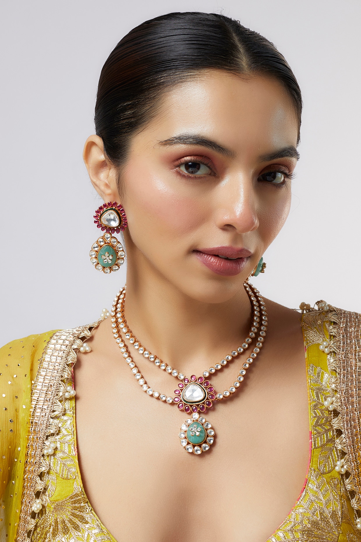 VASTRAA Jewellery Gold Finish Kundan Polki & Multi-Colored Stone Necklace