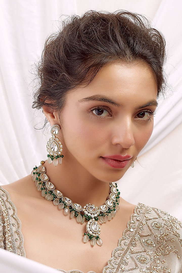 Gold Finish Kundan Polki & Emerald Necklace Set by VASTRAA Jewellery at Pernia's Pop Up Shop