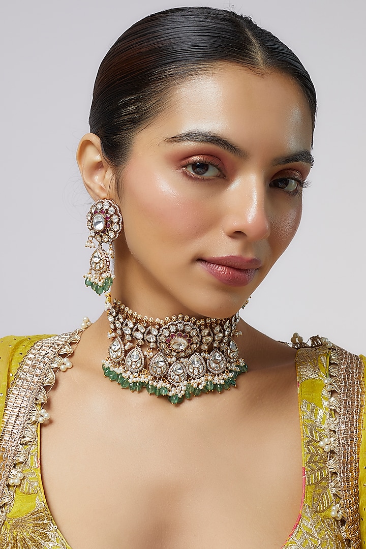 Gold Finish Kundan Polki & Green Stone Choker Necklace Set by VASTRAA Jewellery at Pernia's Pop Up Shop