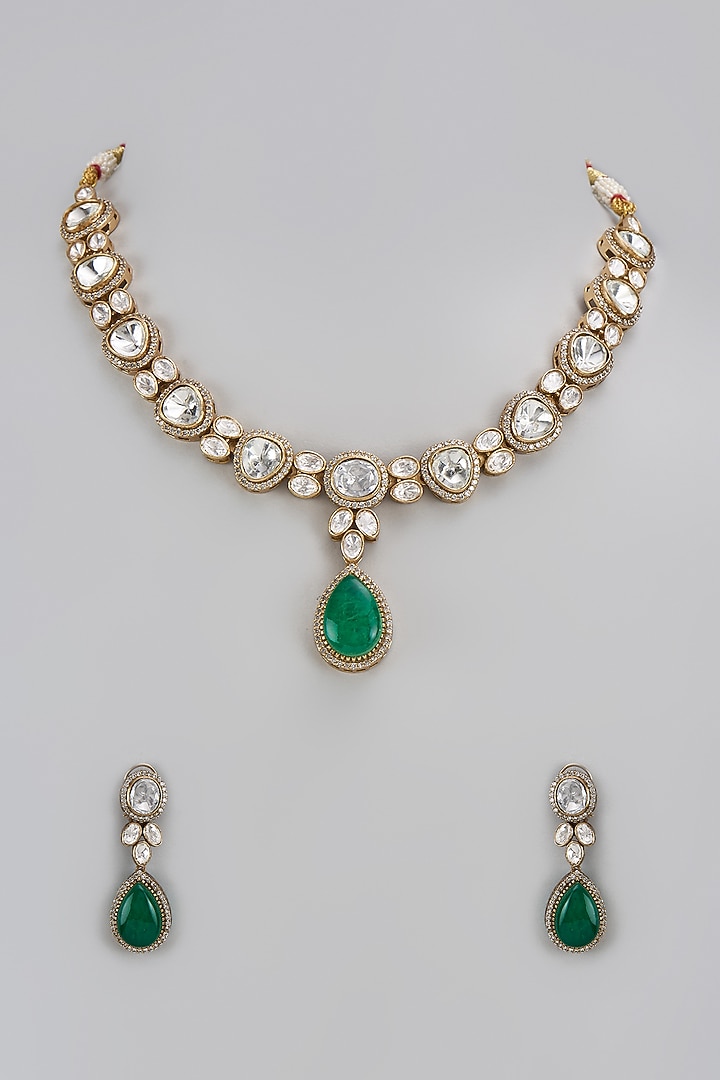Gold Finish Kundan Polki & Emerald Green Stone Necklace Set by VASTRAA Jewellery at Pernia's Pop Up Shop