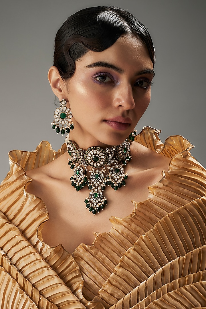 Gold Finish Kundan Polki & Green Stone Choker Necklace Set by VASTRAA Jewellery at Pernia's Pop Up Shop