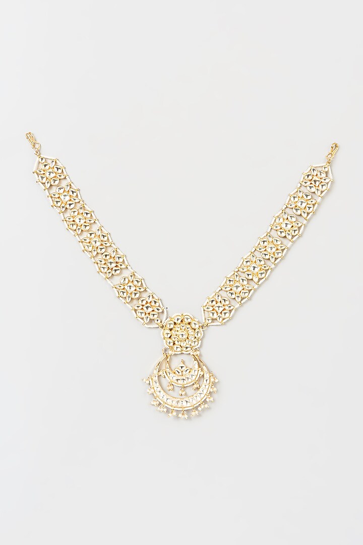 Gold Finish Pachi Kundan Polki Mathapatti by VASTRAA Jewellery at Pernia's Pop Up Shop