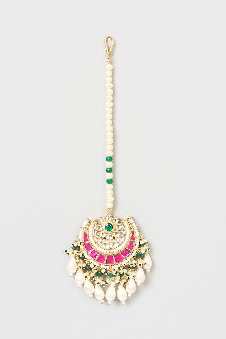 Gold Finish Kundan Polki & Pearl Maang Tikka by VASTRAA Jewellery at Pernia's Pop Up Shop