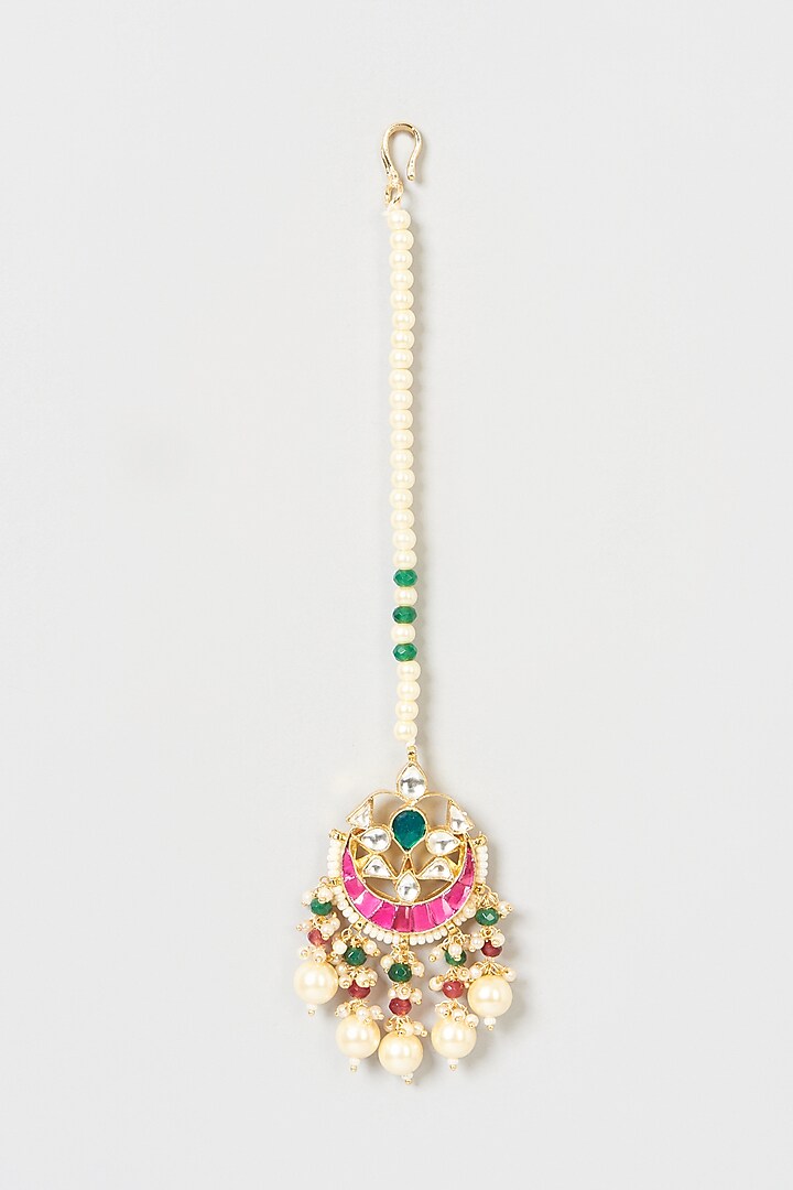 Gold Finish Kundan Polki & Pearl Maang Tikka by VASTRAA Jewellery at Pernia's Pop Up Shop