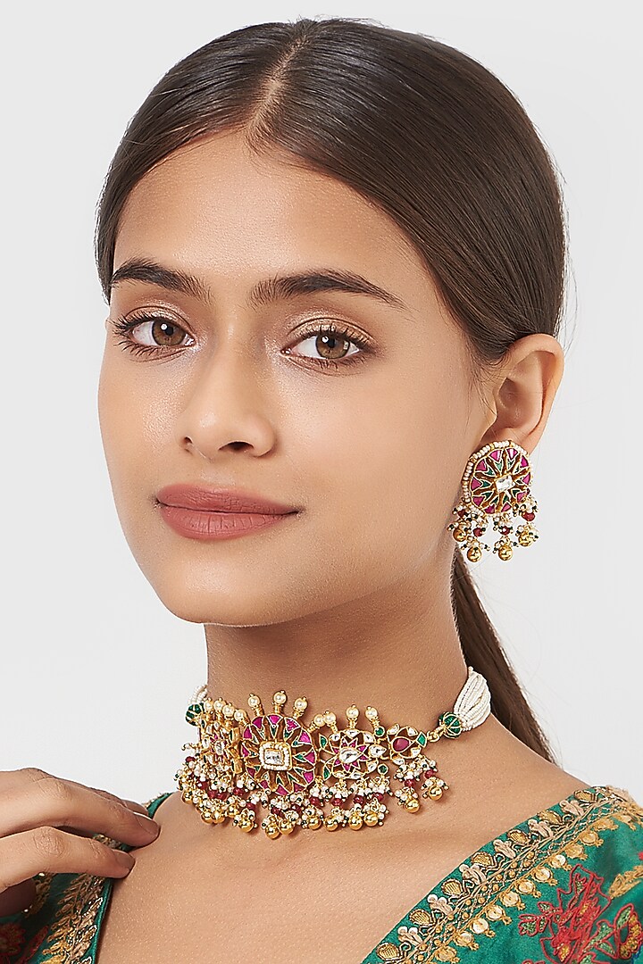 Gold Finish Pachi Kundan Polki & Yellow Stone Choker Necklace Set by VASTRAA Jewellery at Pernia's Pop Up Shop