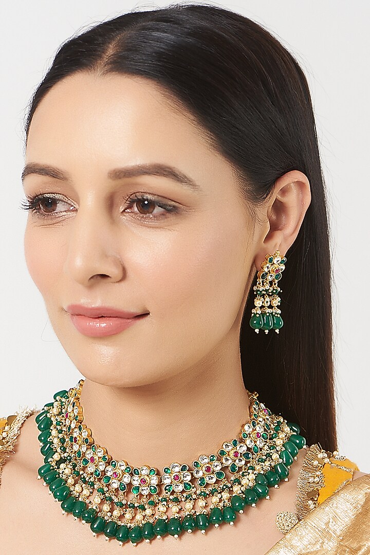 Gold Finish Pachi Kundan Polki & Green Stone Choker Necklace Set by VASTRAA Jewellery at Pernia's Pop Up Shop