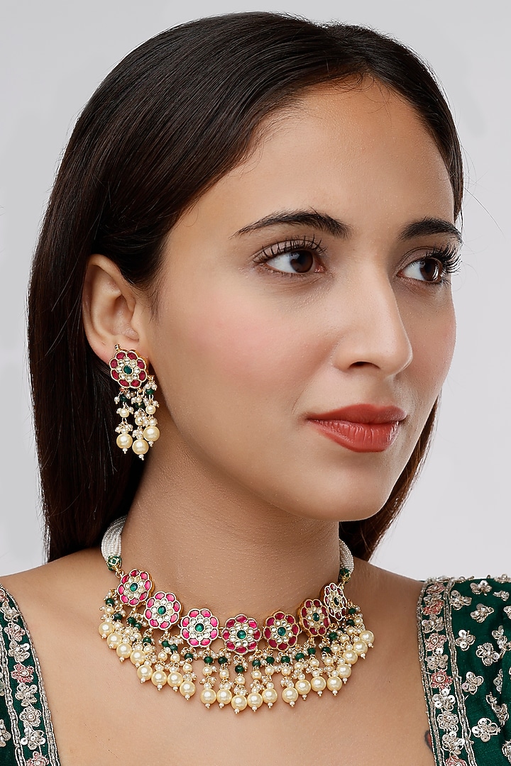Gold Finish Kundan Polki & Pearl Choker Necklace Set by VASTRAA Jewellery at Pernia's Pop Up Shop
