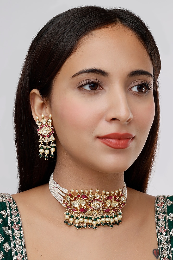 Gold Finish Kundan Polki & Green Beaded Necklace Set by VASTRAA Jewellery at Pernia's Pop Up Shop