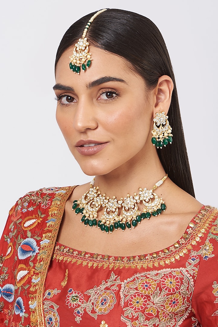 Gold Finish Pachi kundan Polki & Green Stone Choker Necklace Set by VASTRAA Jewellery at Pernia's Pop Up Shop