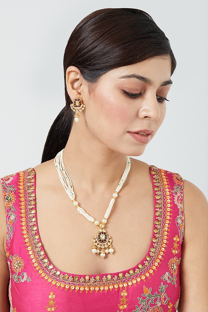 Gold Finish Kundan Polki & Pearl Necklace Set by VASTRAA Jewellery at Pernia's Pop Up Shop