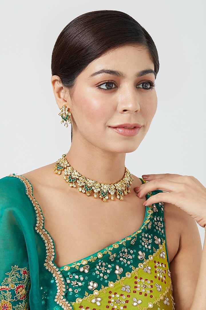 Gold Finish Emerald Synthetic Stone & Pachi Kundan Polki Choker Necklace Set by VASTRAA Jewellery at Pernia's Pop Up Shop