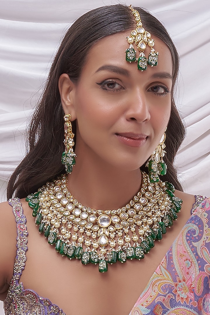 Gold Finish Kundan Polki & Green Beaded Necklace Set by VASTRAA Jewellery at Pernia's Pop Up Shop
