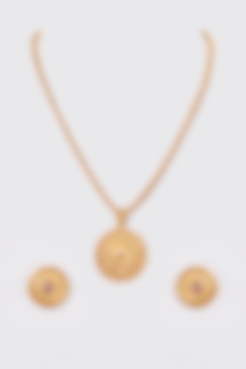 Gold Finish Kundan Polki Temple Pendant Necklace Set by VASTRAA Jewellery at Pernia's Pop Up Shop