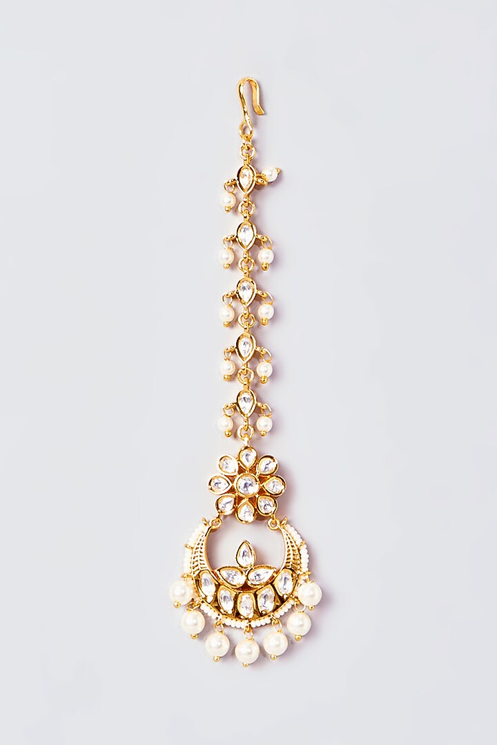 Gold Finish Kundan Polki & Pearl Maang Tikka by VASTRAA Jewellery at Pernia's Pop Up Shop