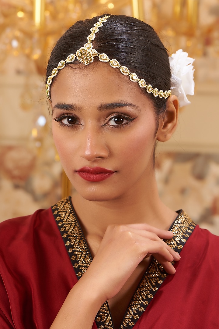 Gold Finish Kundan Polki Mathapatti by VASTRAA Jewellery at Pernia's Pop Up Shop