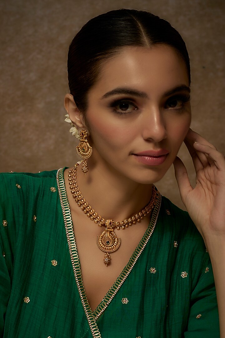 Gold Finish Kundan Polki Temple Necklace Set With Multi-Colored Stones by VASTRAA Jewellery at Pernia's Pop Up Shop