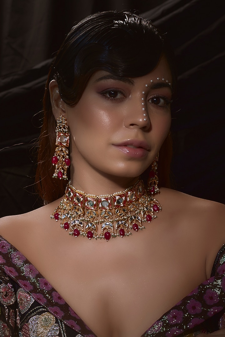 Gold Finish Kundan Polki & Red Stone Choker Necklace Set by VASTRAA Jewellery at Pernia's Pop Up Shop