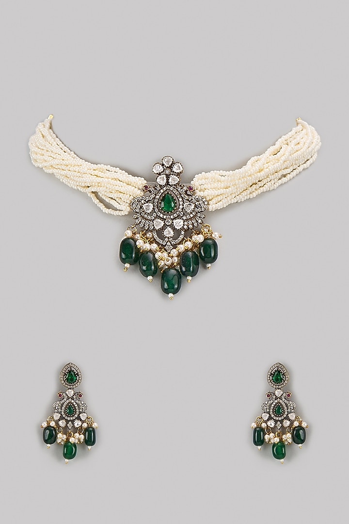 Gold Finish Kundan Polki & Green Stone Choker Necklace Set by VASTRAA Jewellery at Pernia's Pop Up Shop
