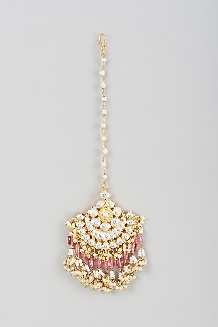 Gold Finish Kundan Polki & Pink Beaded Maang Tikka by VASTRAA Jewellery at Pernia's Pop Up Shop