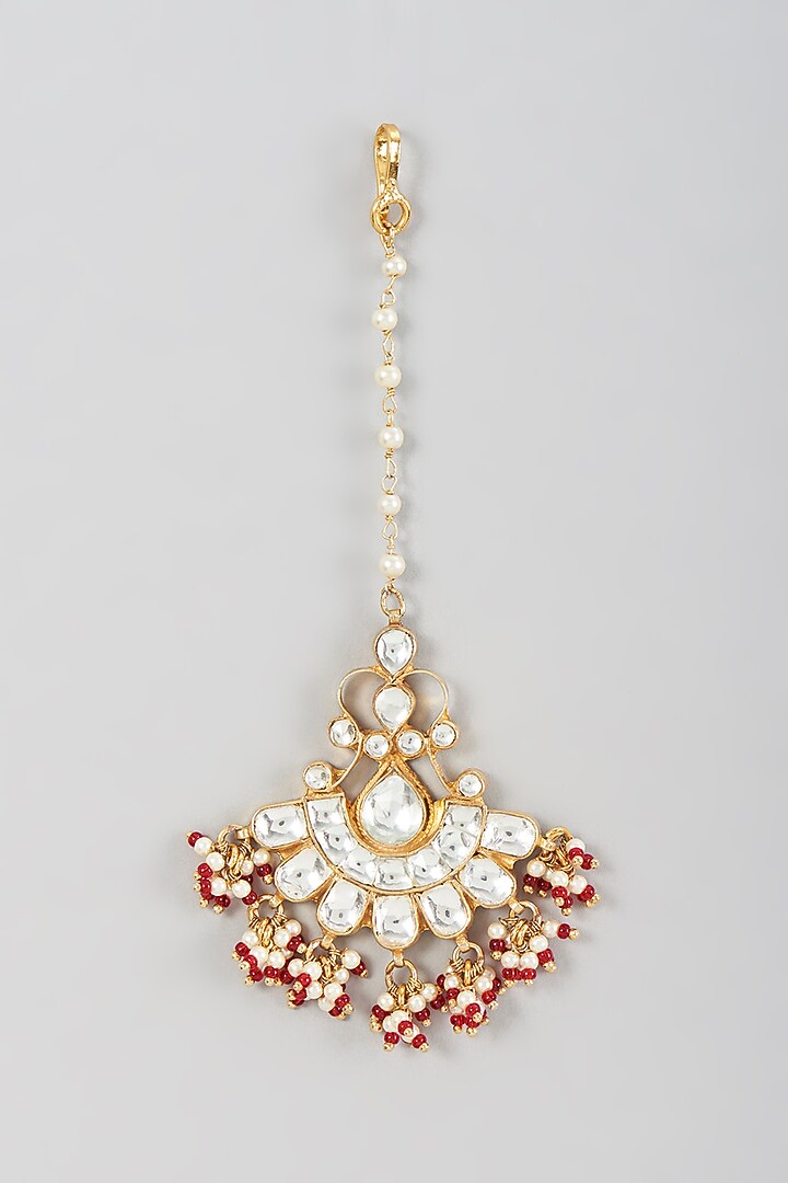 Gold Finish Kundan Polki & Pearl Maang Tikka by VASTRAA Jewellery at Pernia's Pop Up Shop