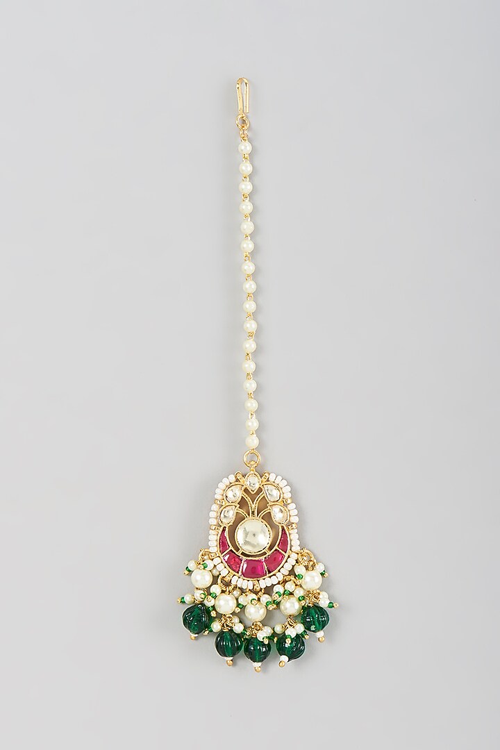 Gold Finish Kundan Polki & Pearl Maang Tikka by VASTRAA Jewellery at Pernia's Pop Up Shop