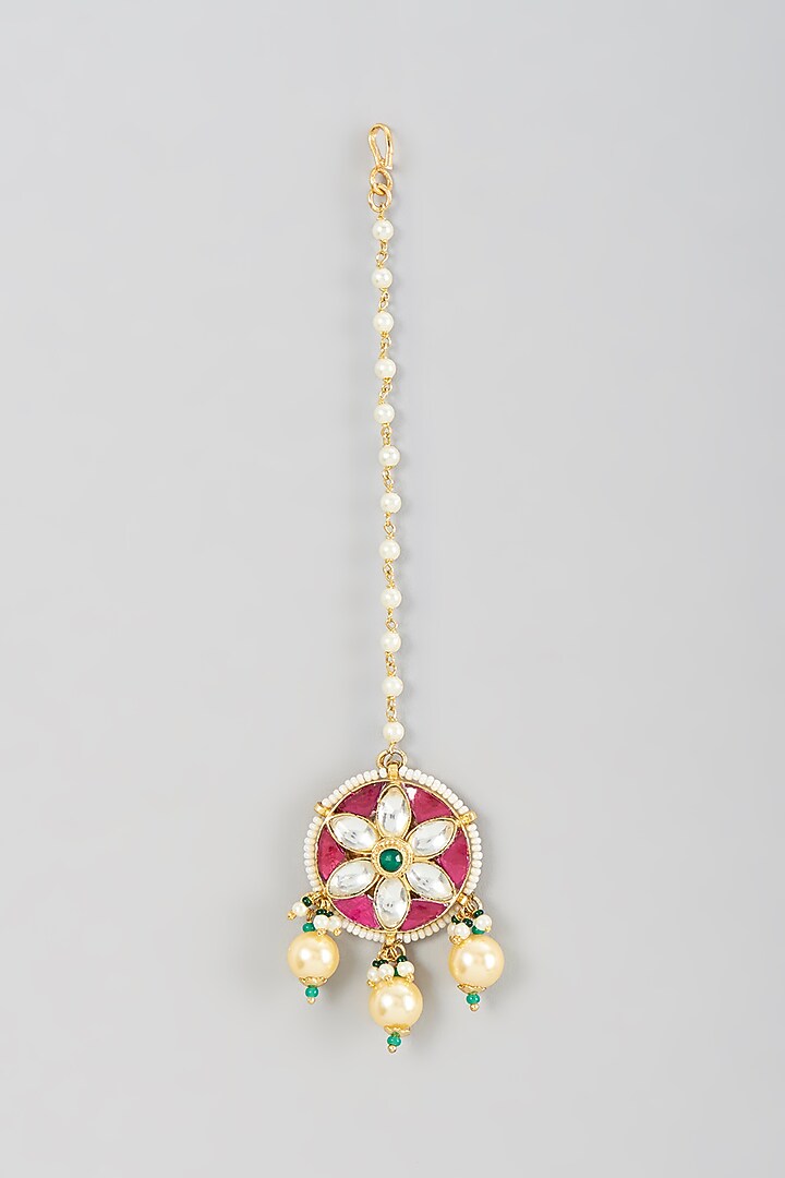 Gold Finish Kundan Polki & Pearl Maang Tikka by VASTRAA Jewellery at Pernia's Pop Up Shop