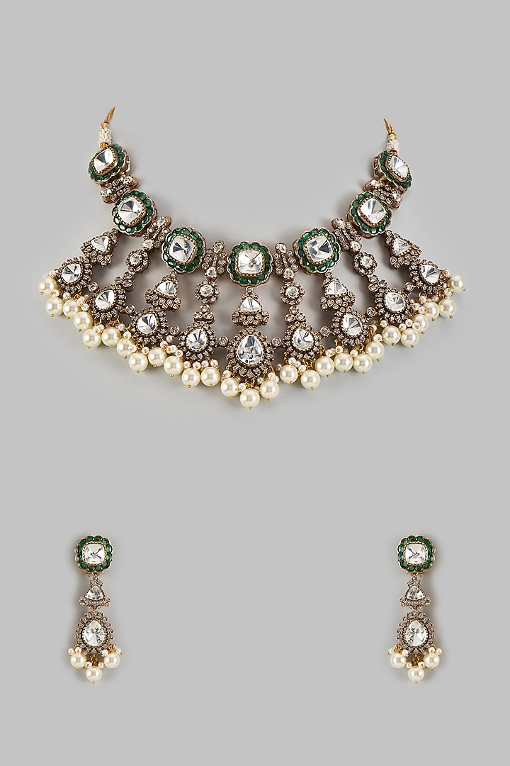 Gold Finish Kundan Polki & Emerald Stone Necklace Set by VASTRAA Jewellery at Pernia's Pop Up Shop