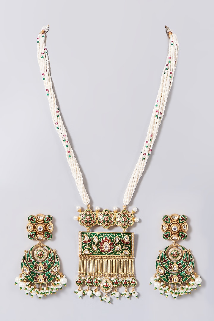 Gold Finish Kundan Polki & Green Semi Precious Stones Necklace Set by VASTRAA Jewellery at Pernia's Pop Up Shop