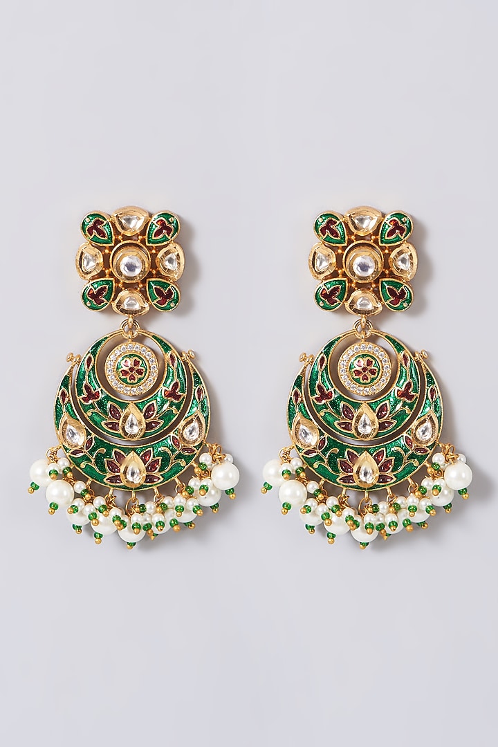 Gold Finish Kundan Polki & Green Semi Precious Stones Necklace Set by VASTRAA Jewellery at Pernia's Pop Up Shop