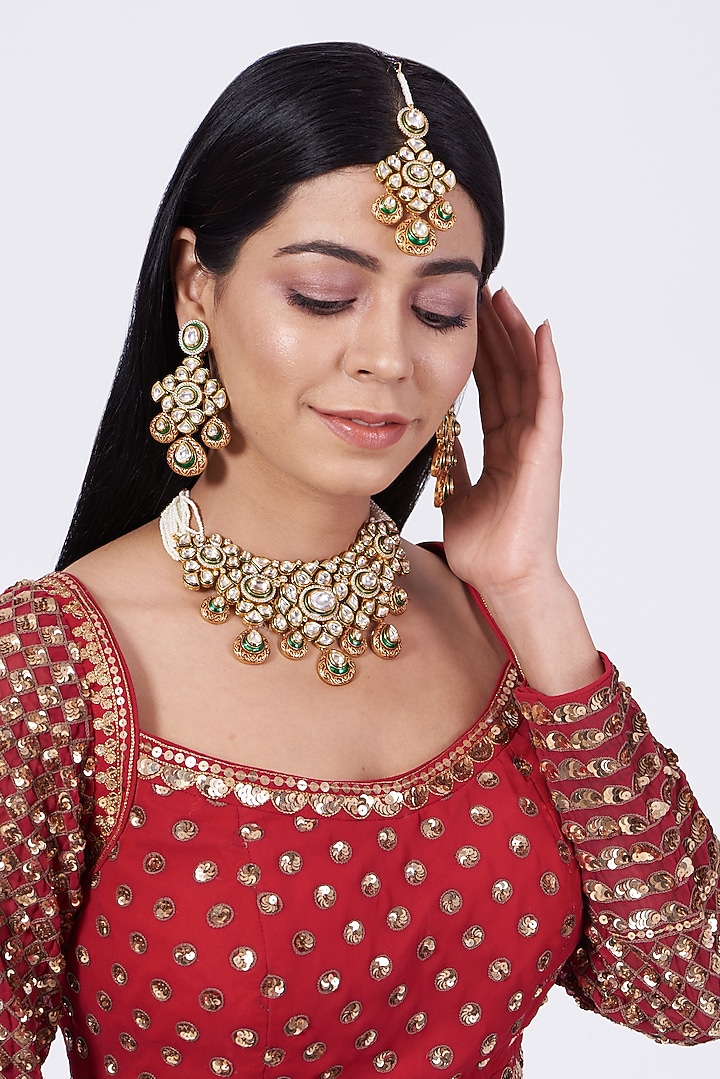 Gold Finish Kundan Polki & Pearls Meenakari Necklace Set by VASTRAA Jewellery at Pernia's Pop Up Shop