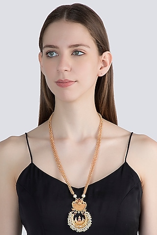 Gold Finish Faux Pearl & Red Stone Chain Pendant Necklace by VASTRAA Jewellery