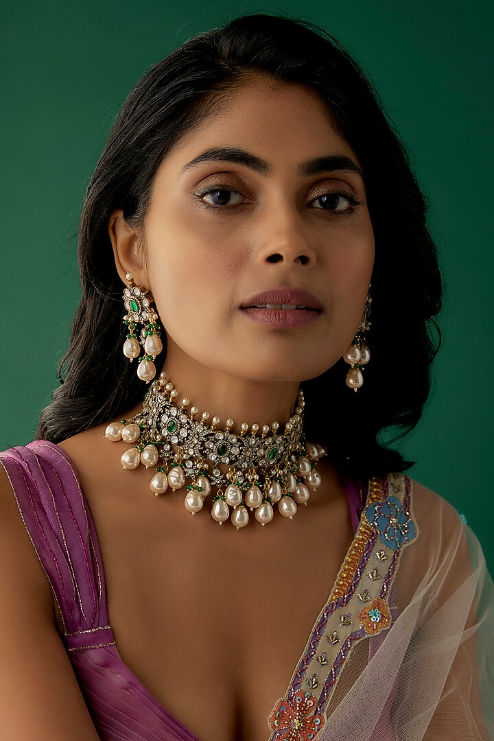 Two Tone Finish Kundan Polki & Green Stone Choker Necklace Set by VASTRAA Jewellery at Pernia's Pop Up Shop