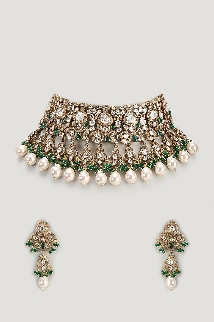 Two Tone Finish Kundan Polki & Emerald Choker Necklace Set by VASTRAA Jewellery at Pernia's Pop Up Shop