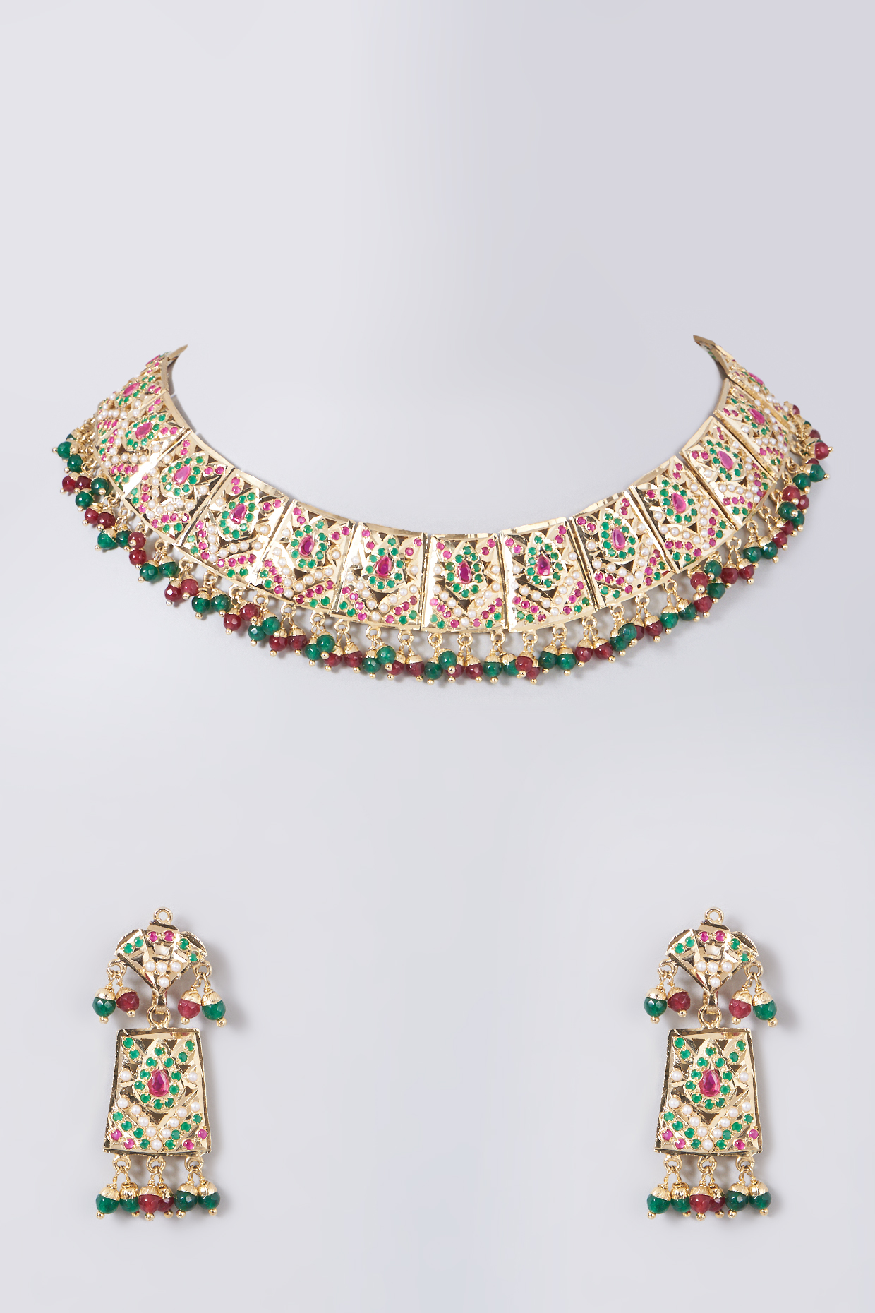 Gold Finish Jadau Choker Necklace Set by VASTRAA Jewellery