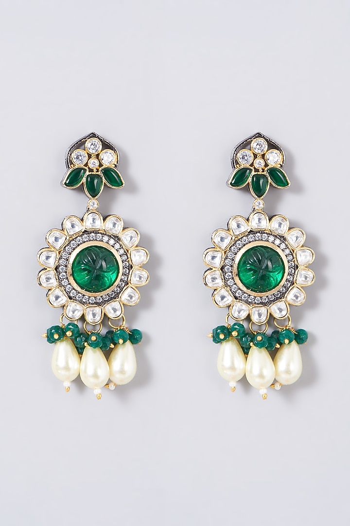 Gold Finish Kundan Polki & Green Stone Choker Necklace Set by VASTRAA Jewellery at Pernia's Pop Up Shop