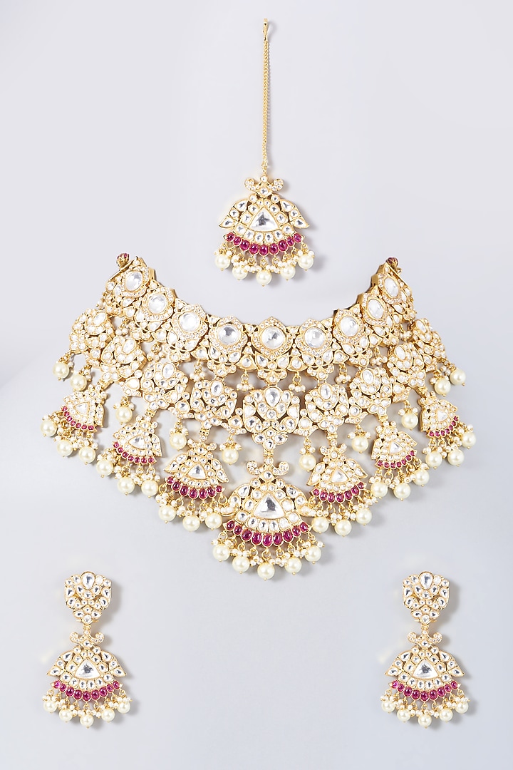 Gold Finish Kundan Polki & Red Stone Choker Necklace Set by VASTRAA Jewellery at Pernia's Pop Up Shop